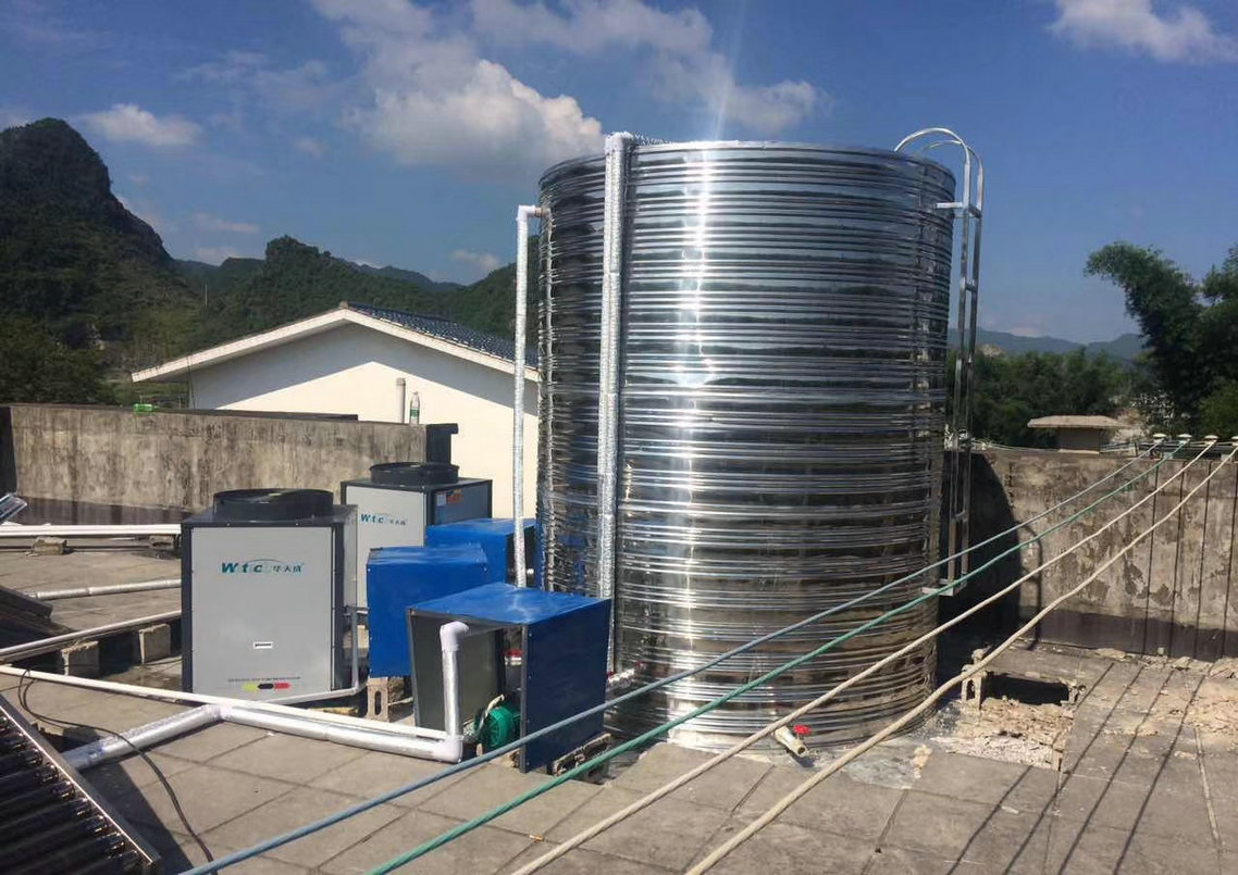 小型空氣能熱水機(jī)組